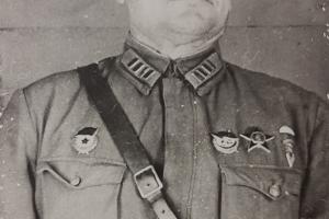 Никитин Д. П. командир, комиссар 114-го гв сп