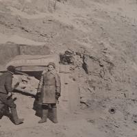 Блиндаж на берегу Волги у мартеновского цеха, декабрь 1942г.
