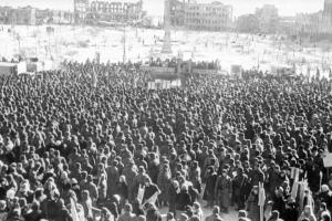 Митинг в честь разгрома немецких войск под Сталинградом. 4 февраля 1943 года 